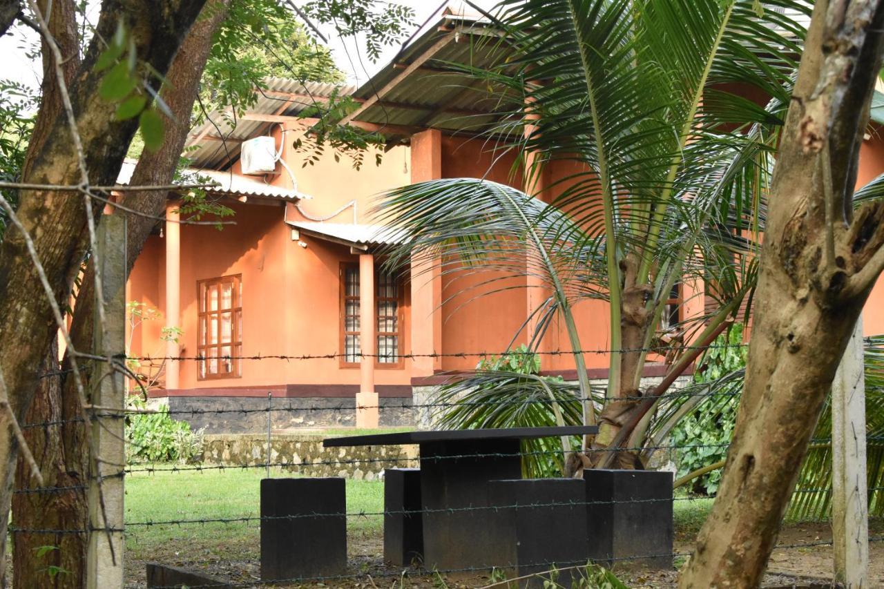 Nil Bawana Nature Resort Udawalawe Exterior foto